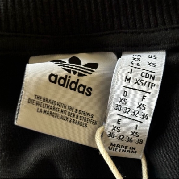 adidas✨$12 when bundled✨Black quarter Sleeve Dress 🐆 - Picture 5 of 7